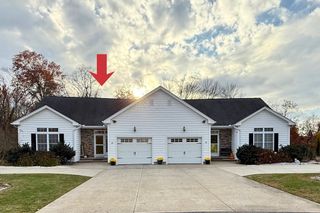 64 Mark Dr 64, Agawam, MA 01001