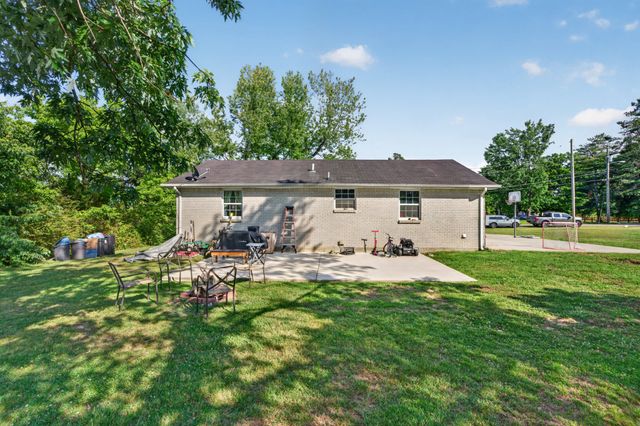 7103 Hall Ln, Fairview, TN 37062