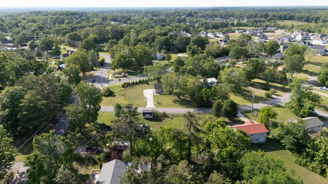 7103 Hall Ln, Fairview, TN 37062