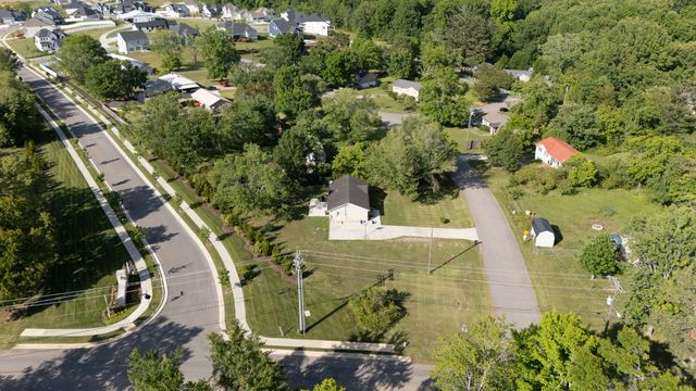 7103 Hall Ln, Fairview, TN 37062