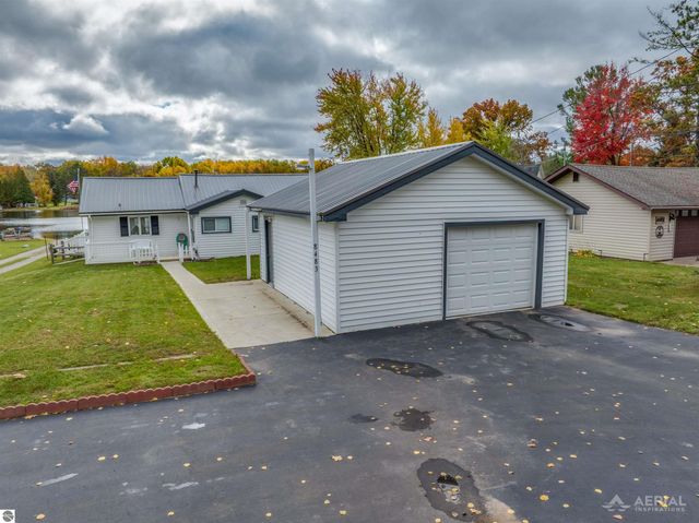 8483 Lakeview, Hale, MI 48739