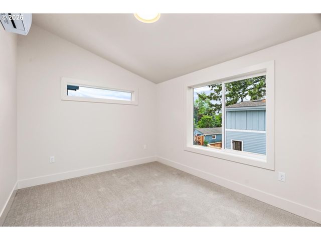 5601 Se Bybee Blvd B, Portland, OR 97202