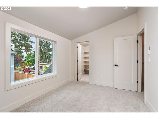 5601 Se Bybee Blvd B, Portland, OR 97202