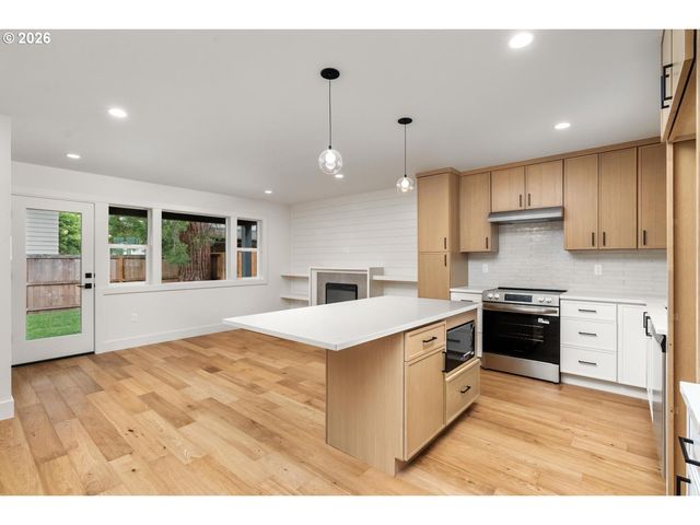 5601 Se Bybee Blvd B, Portland, OR 97202