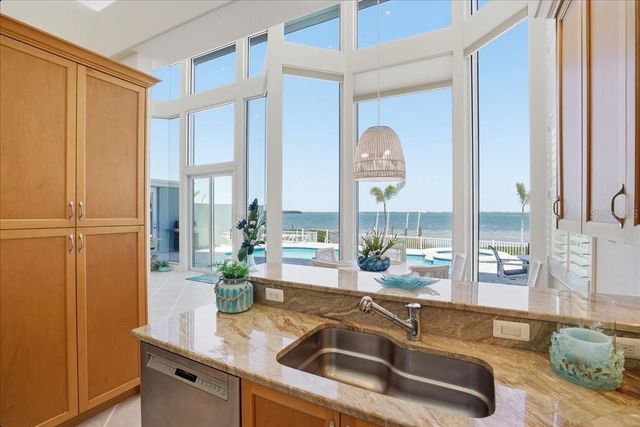 3636 FAIR OAKS PLACE, Longboat Key, FL 34228