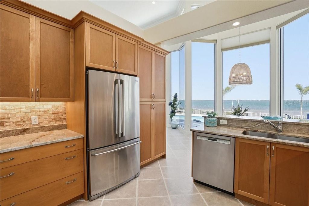 Image 27 of property listing at 3636 FAIR OAKS PLACE, Longboat Key, FL 34228