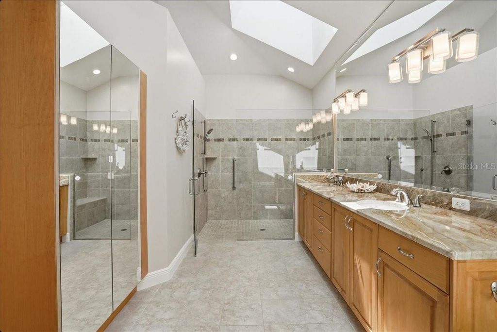 Image 36 of property listing at 3636 FAIR OAKS PLACE, Longboat Key, FL 34228