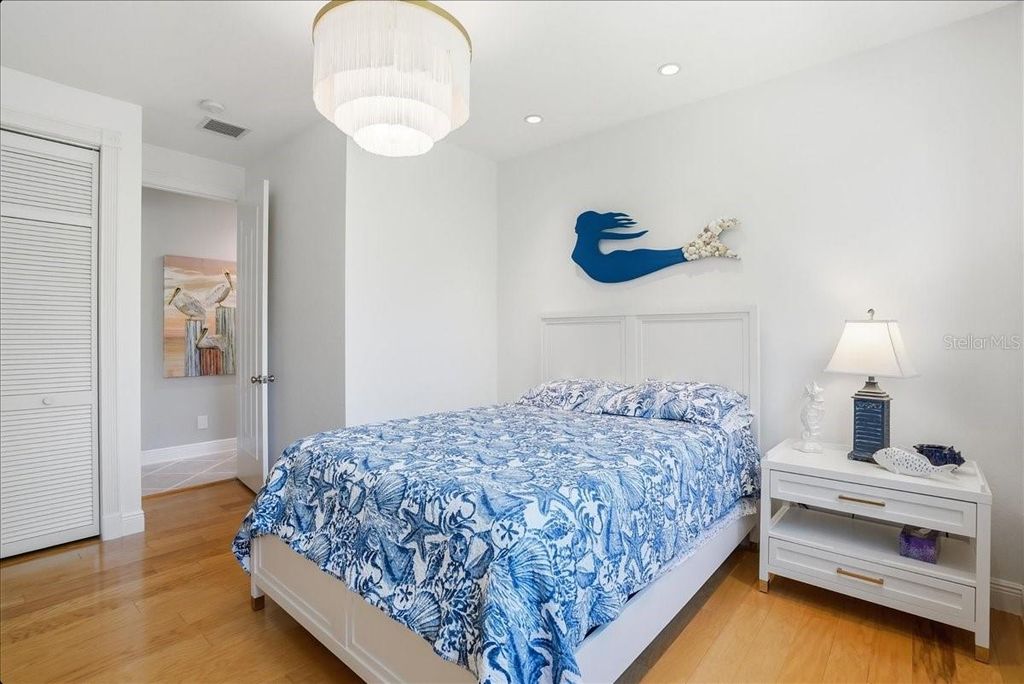 Image 43 of property listing at 3636 FAIR OAKS PLACE, Longboat Key, FL 34228