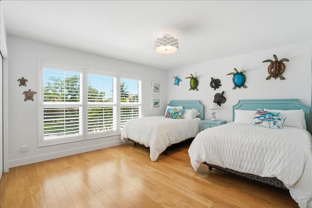 Image 49 of property listing at 3636 FAIR OAKS PLACE, Longboat Key, FL 34228