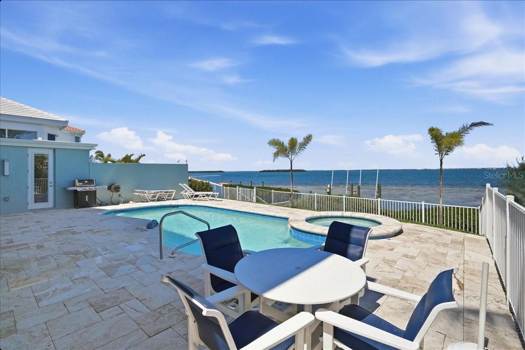 Image 6 of property listing at 3636 FAIR OAKS PLACE, Longboat Key, FL 34228