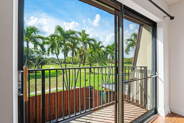 9131 SW 20th Place A, Davie, FL 33324