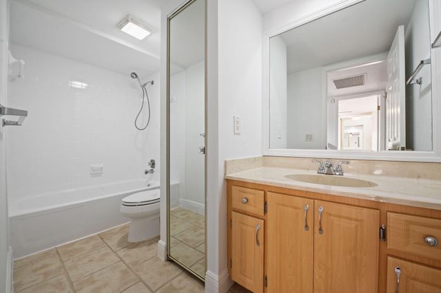 9131 SW 20th Place A, Davie, FL 33324