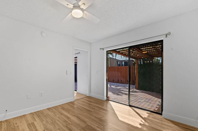 9131 SW 20th Place A, Davie, FL 33324