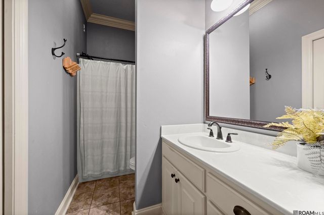 17048 Bentons Ferry Ave, Greenwell Springs, LA 70739