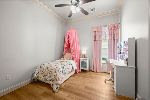 17048 Bentons Ferry Ave, Greenwell Springs, LA 70739