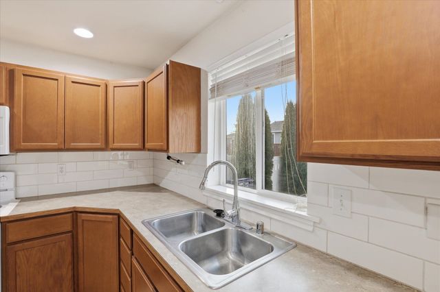 2015 N Bell Rd, Spokane Valley, WA 99016