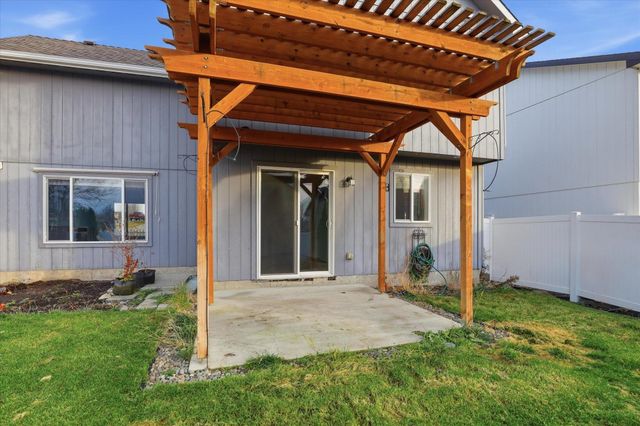 2015 N Bell Rd, Spokane Valley, WA 99016