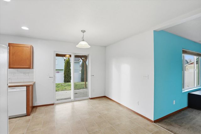 2015 N Bell Rd, Spokane Valley, WA 99016