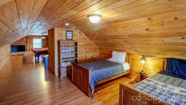 187 Gardeners Cove, Whittier, NC 28789