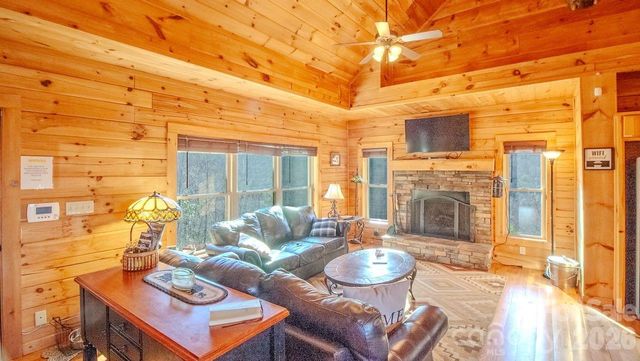 187 Gardeners Cove, Whittier, NC 28789