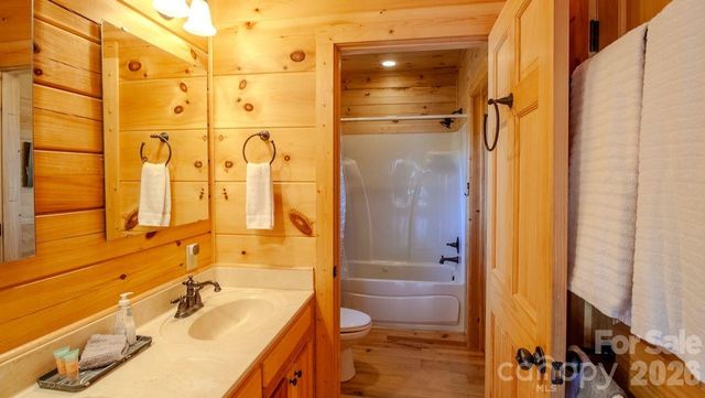 187 Gardeners Cove, Whittier, NC 28789