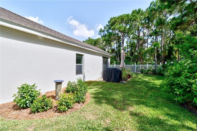 250 Briarcliff Circle, Sebastian, FL 32958