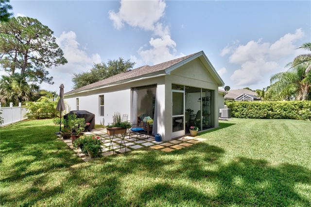 250 Briarcliff Circle, Sebastian, FL 32958
