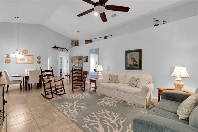 250 Briarcliff Circle, Sebastian, FL 32958
