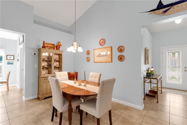 250 Briarcliff Circle, Sebastian, FL 32958