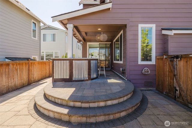 23621 SE 269th Court, Maple Valley, WA 98038