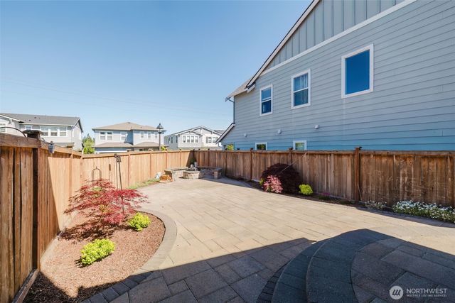23621 SE 269th Court, Maple Valley, WA 98038