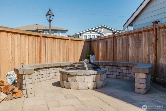 23621 SE 269th Court, Maple Valley, WA 98038