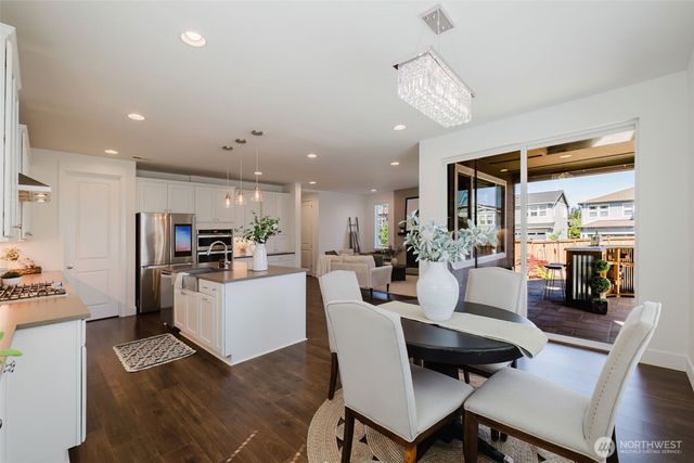 23621 SE 269th Court, Maple Valley, WA 98038