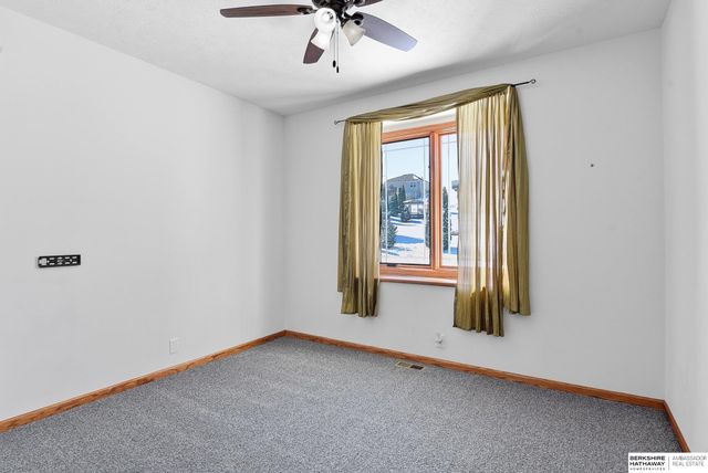 4702 Lakewood Drive, Blair, NE 68008