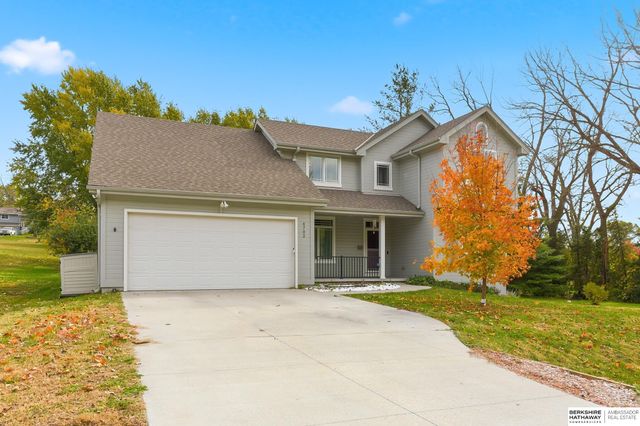 4702 Lakewood Drive, Blair, NE 68008