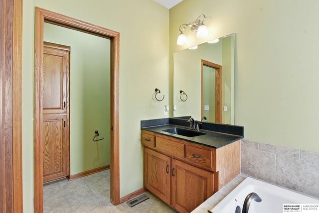 4702 Lakewood Drive, Blair, NE 68008