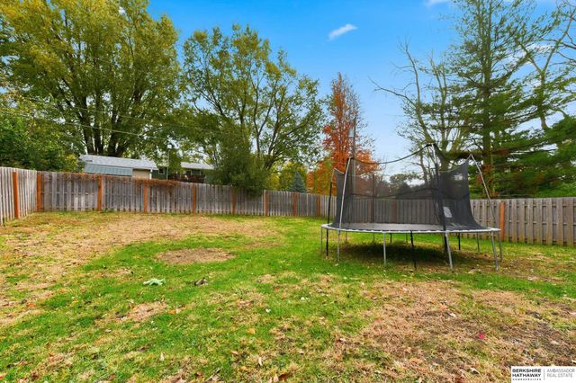 4702 Lakewood Drive, Blair, NE 68008