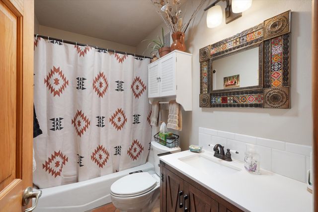 3 Moya Loop, Santa Fe, NM 87508