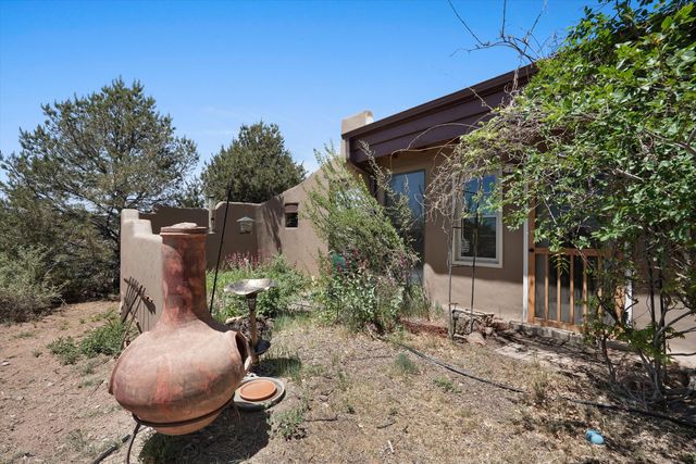 3 Moya Loop, Santa Fe, NM 87508