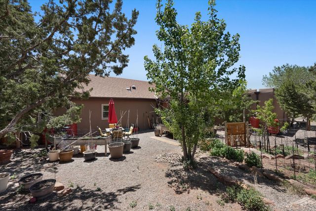 3 Moya Loop, Santa Fe, NM 87508
