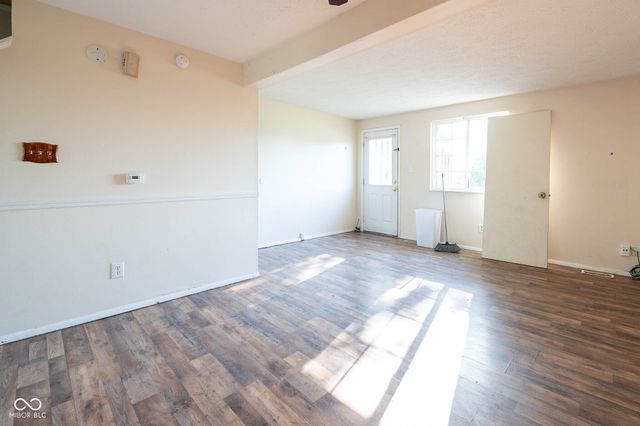 8158 Lima East Drive, Indianapolis, IN 46227