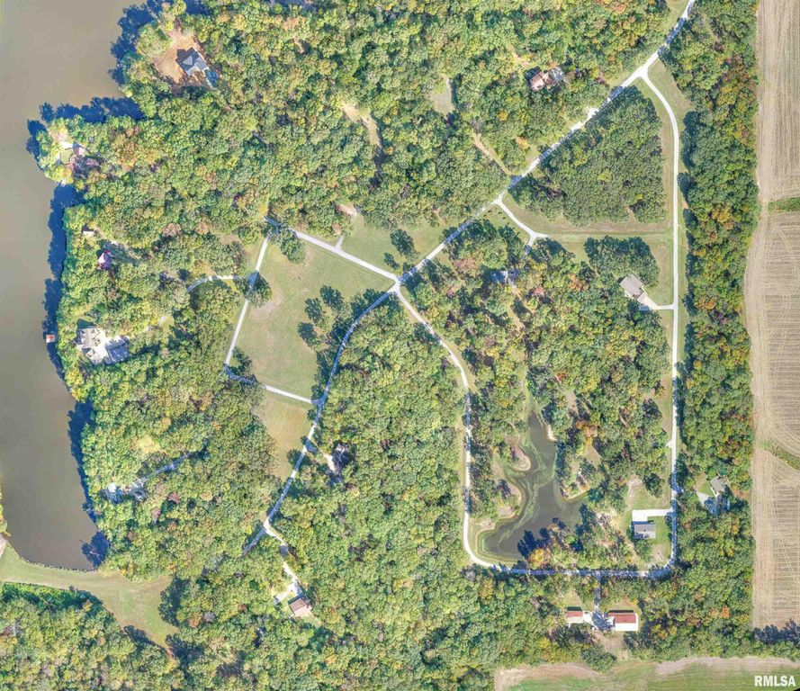 Image 1 of property listing at Lot 3 A WILDWOOD Place, Dix, IL 62830