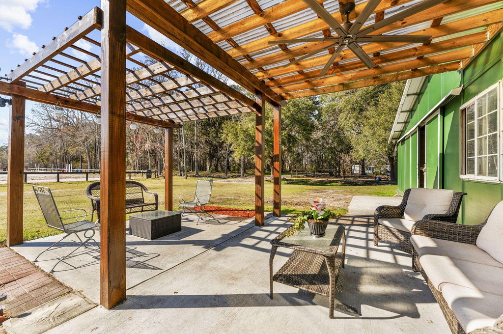 Image 1 of property listing at 163 Keans Neck Road, Seabrook, SC 29940