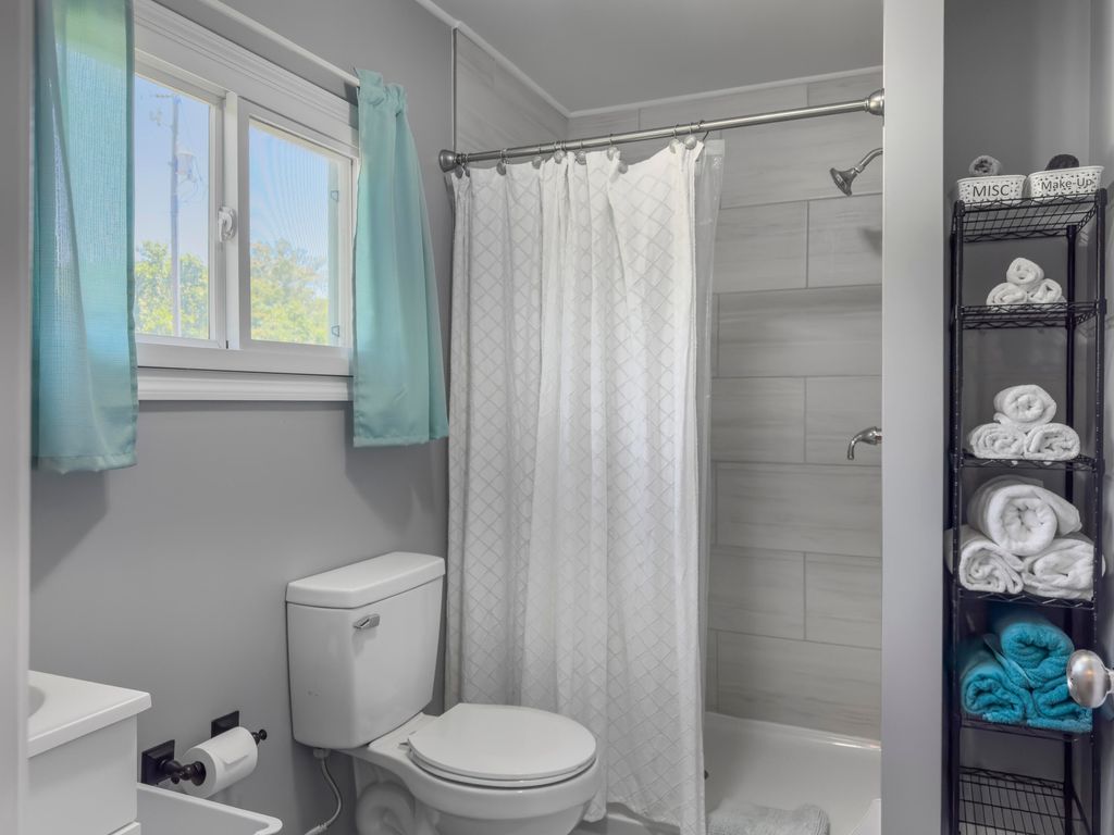 Image 20 of property listing at 163 Keans Neck Road, Seabrook, SC 29940