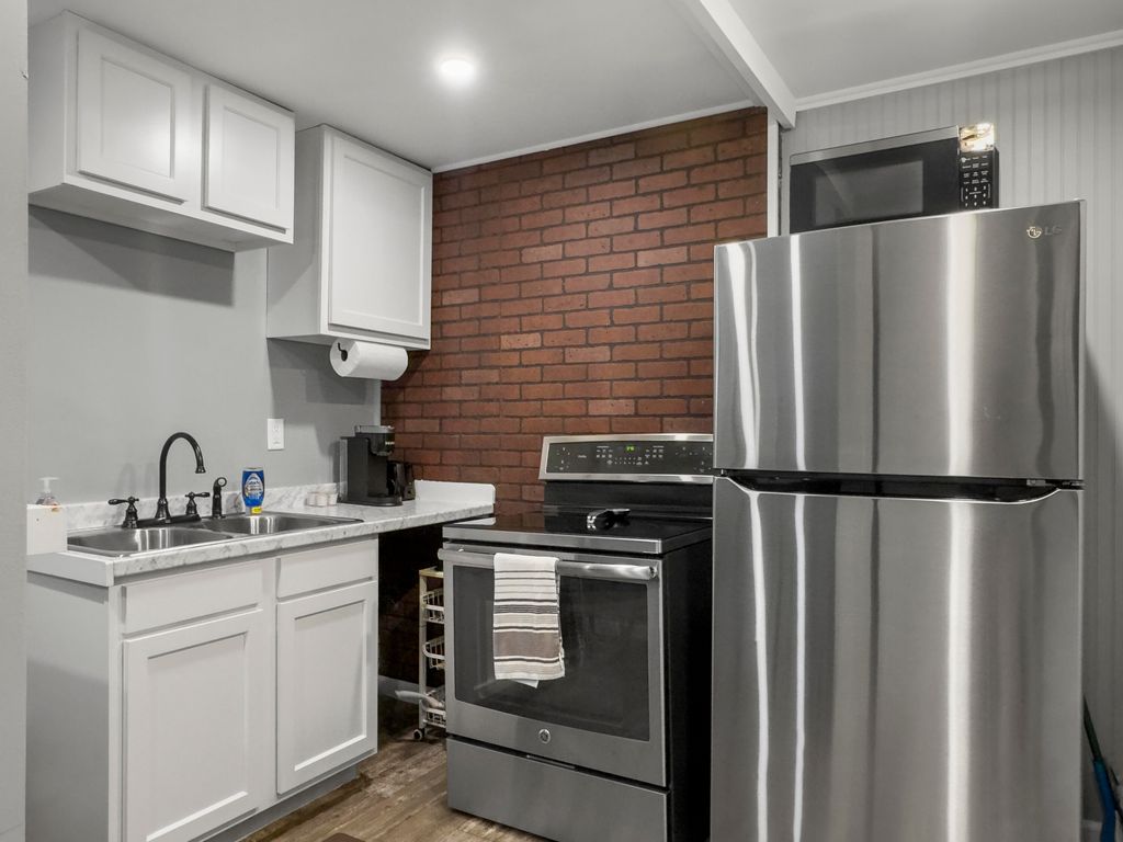 Image 27 of property listing at 163 Keans Neck Road, Seabrook, SC 29940