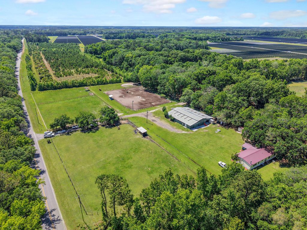 Image 3 of property listing at 163 Keans Neck Road, Seabrook, SC 29940