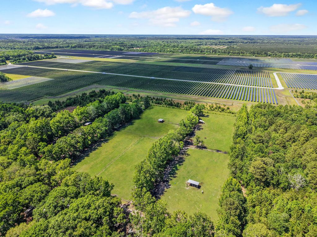 Image 5 of property listing at 163 Keans Neck Road, Seabrook, SC 29940