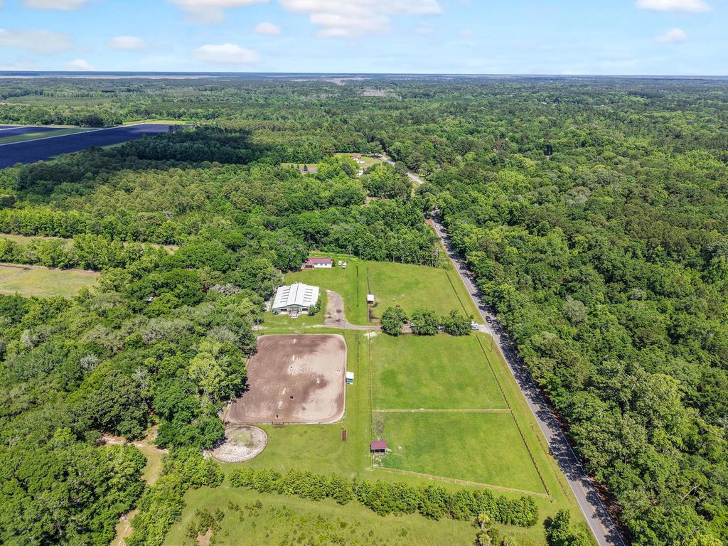 Image 61 of property listing at 163 Keans Neck Road, Seabrook, SC 29940