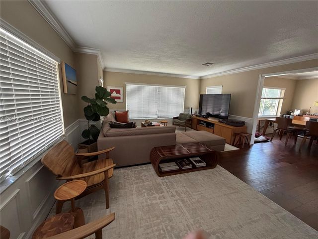 2892 S Le Jeune Road 2892, Coral Gables, FL 33134