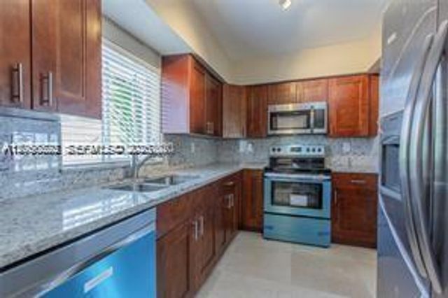 2892 S Le Jeune Road 2892, Coral Gables, FL 33134